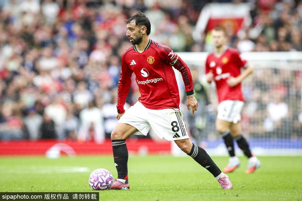 B费:今夏拒绝了利雅得新月的报价 因为曼联希望我留下